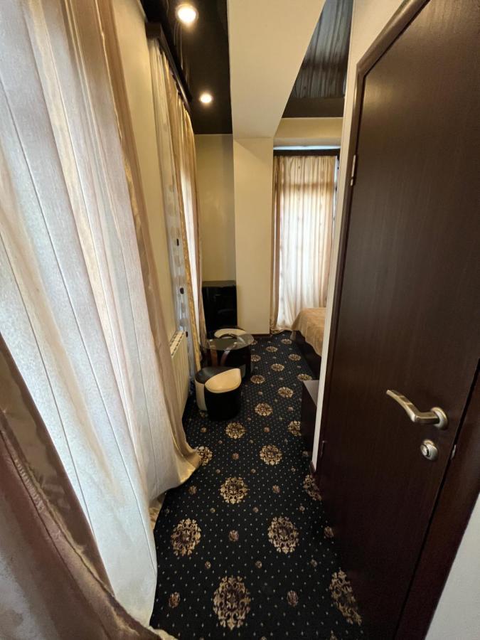 Hotel New Royal Tbilisi Exterior foto