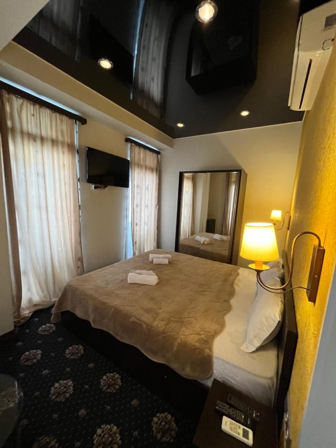 Hotel New Royal Tbilisi Exterior foto